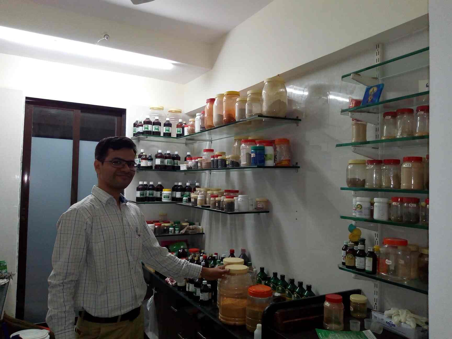 Om Ayurved Chikitsalaya in Thane West,Mumbai Best Ayurvedic Clinics