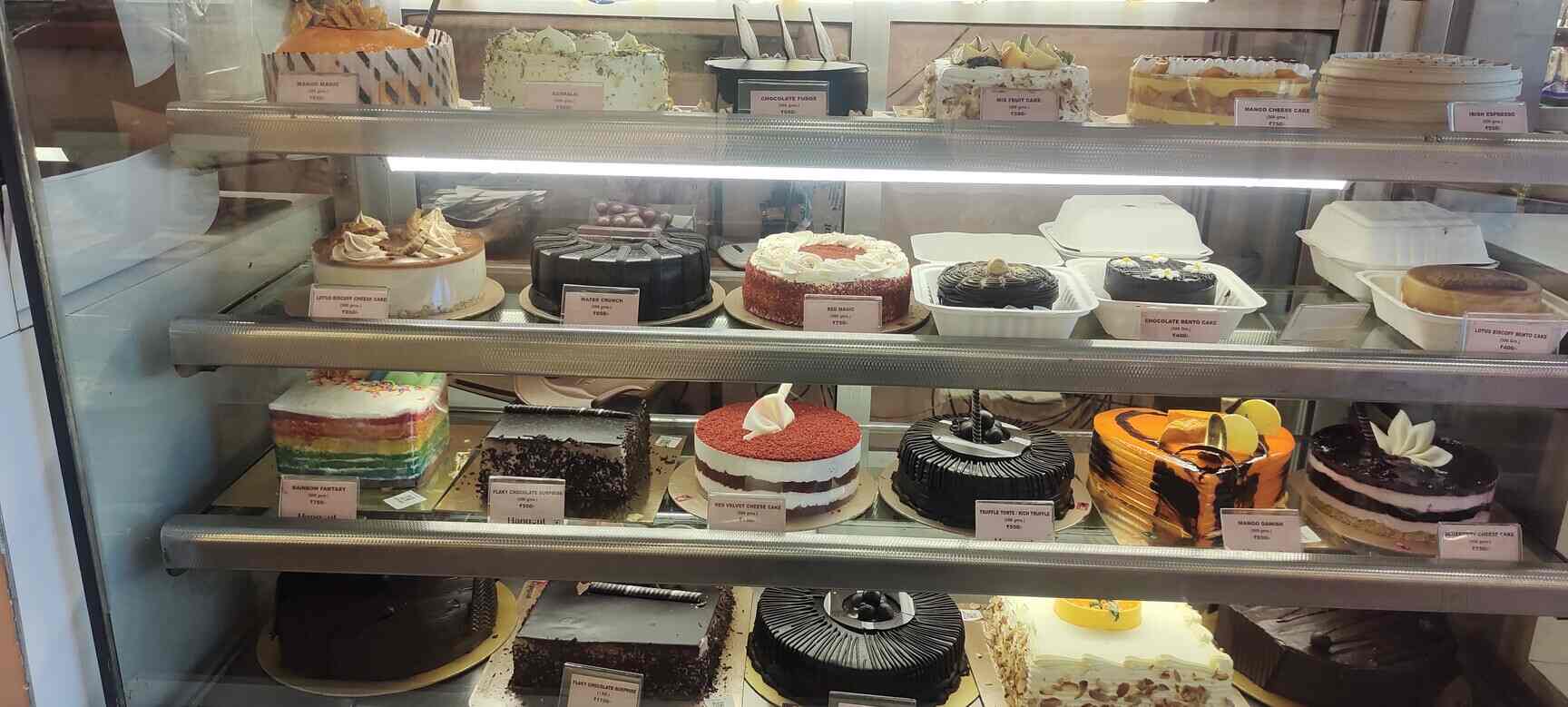 Share more than 55 hangout cakes powai super hot awesomeenglish.edu.vn