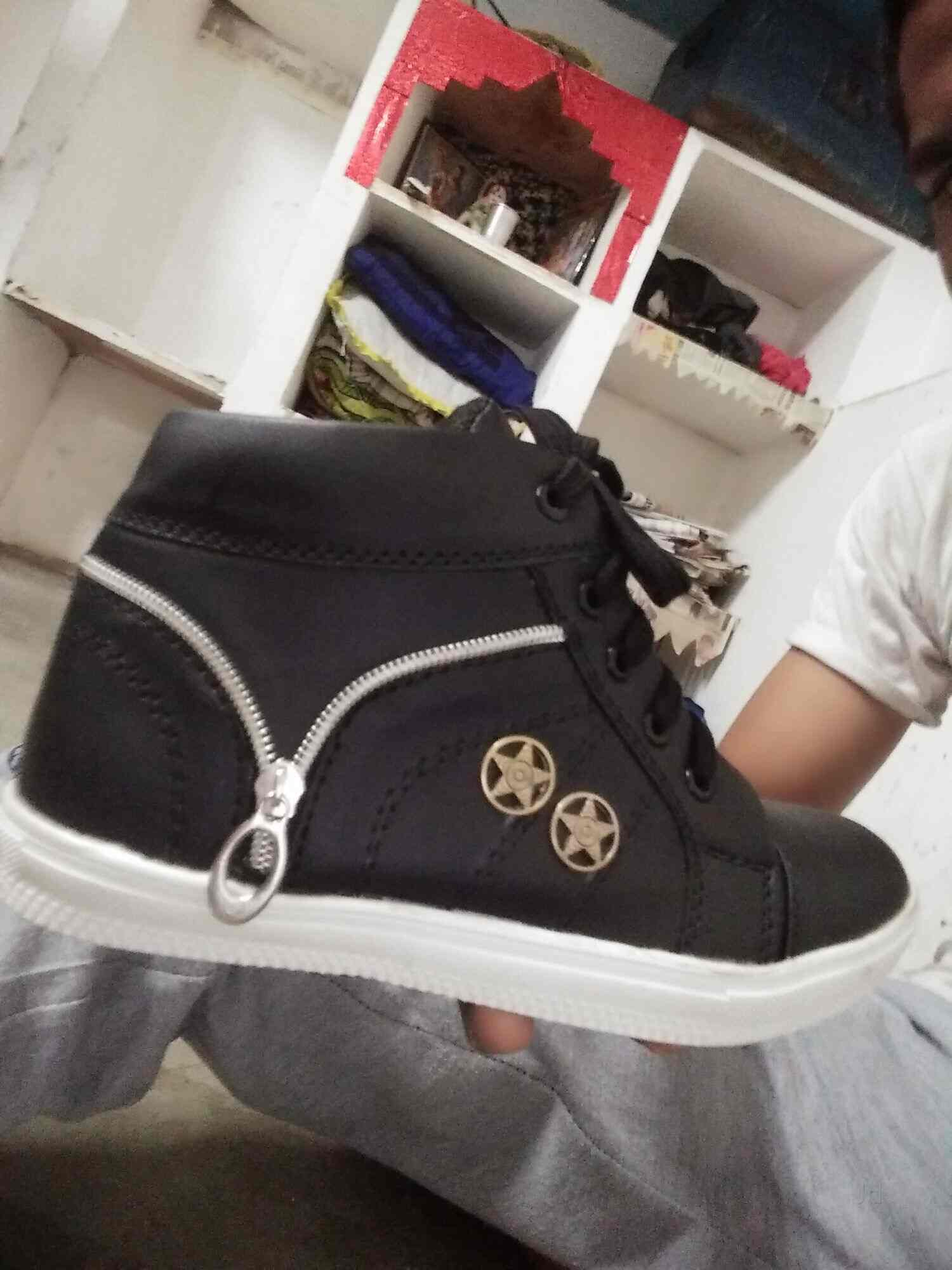 Badshah Collection in Crawford Market,Mumbai - Best Sports Shoe Dealers in  Mumbai - Justdial