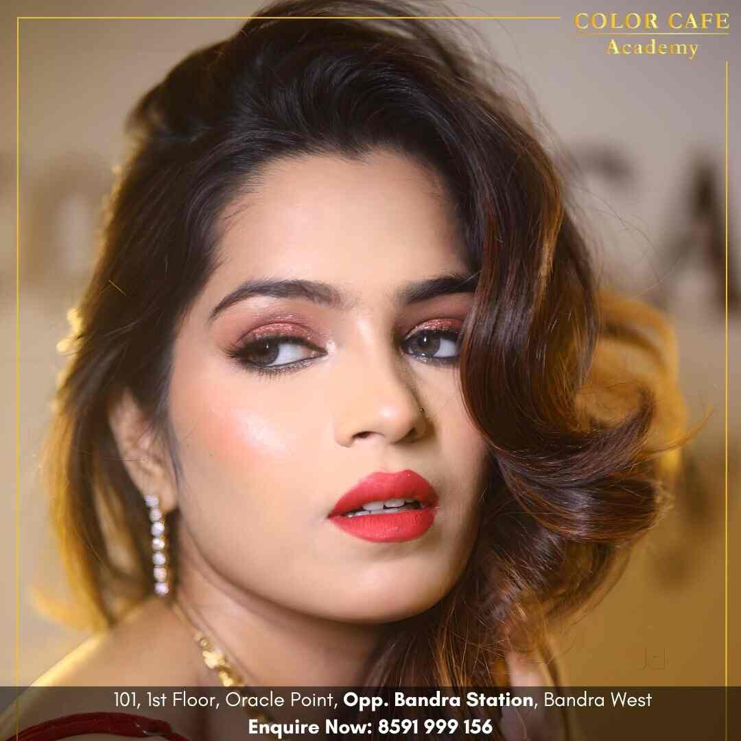 Color Cafe Academy in Bandra West,Mumbai Best Nail Art Training