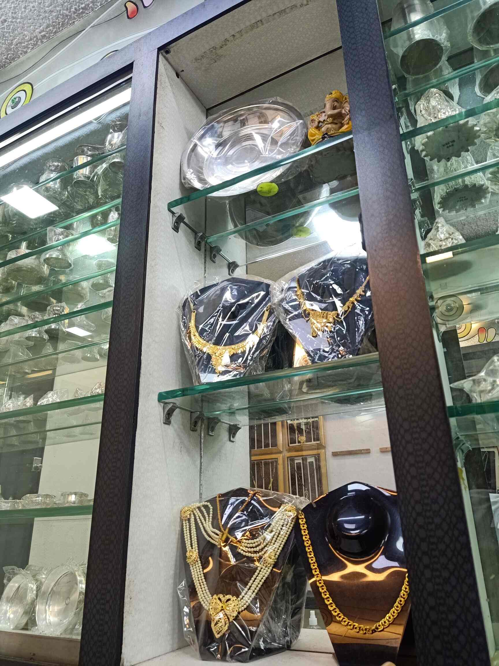 Top Government Approved Gold Valuers in Surat near me Justdial