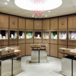 caratlane lower parel