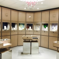 caratlane lower parel