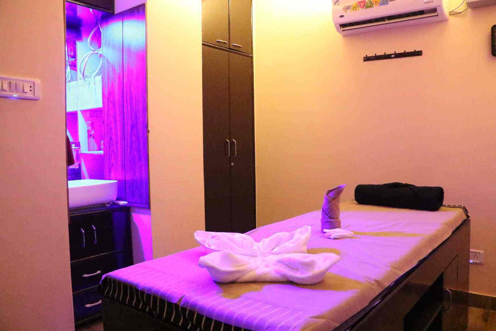 Top Ayurvedic Body Massage Centres in Borivali West Best Ayurvedic