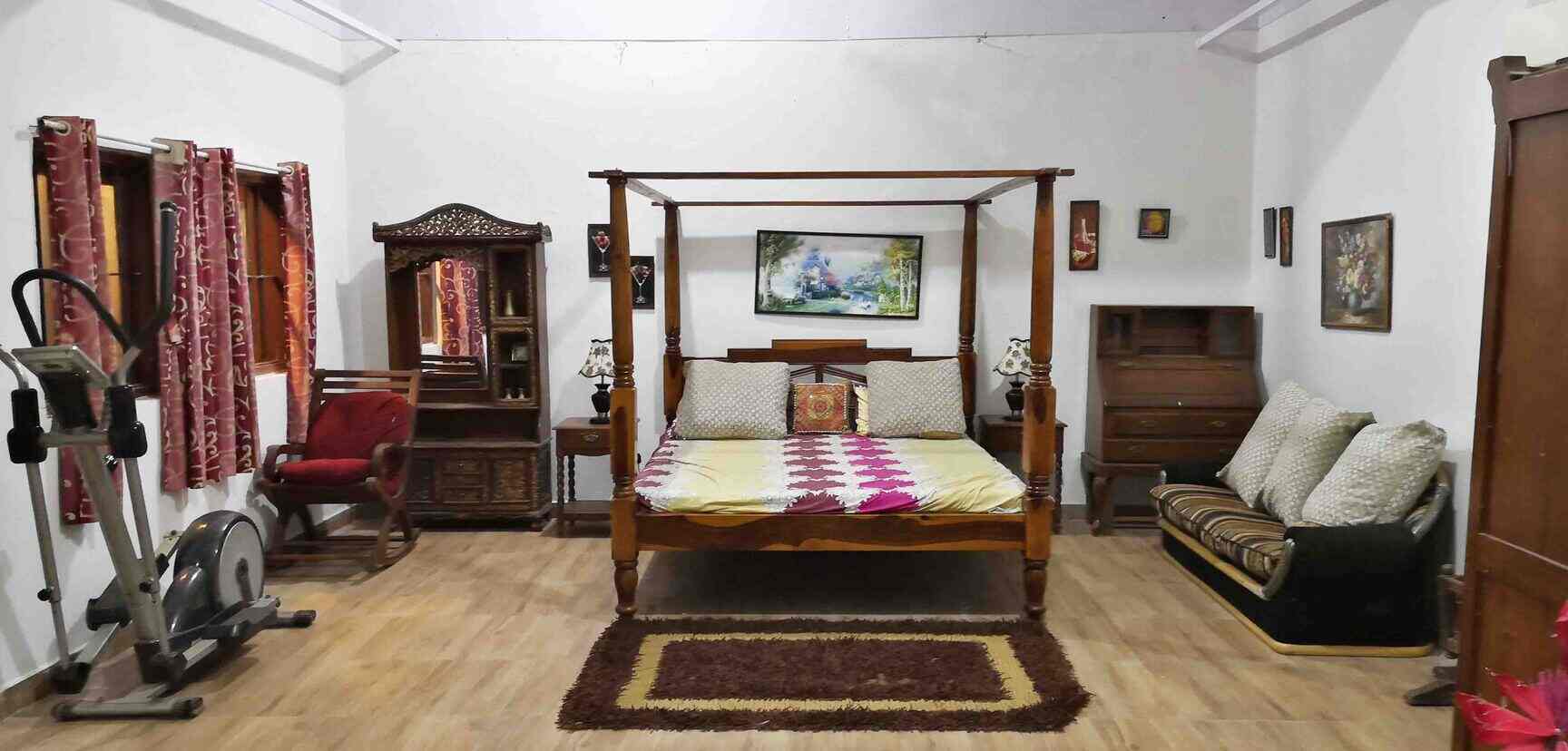 Top Bungalows For Film Shooting In Madh in Kandivali West, Mumbai