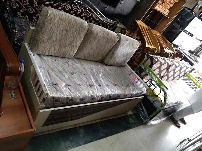 Top Second Hand Antique Furniture Buyers in Kandivali West Best Used Antique Furniture Buyers