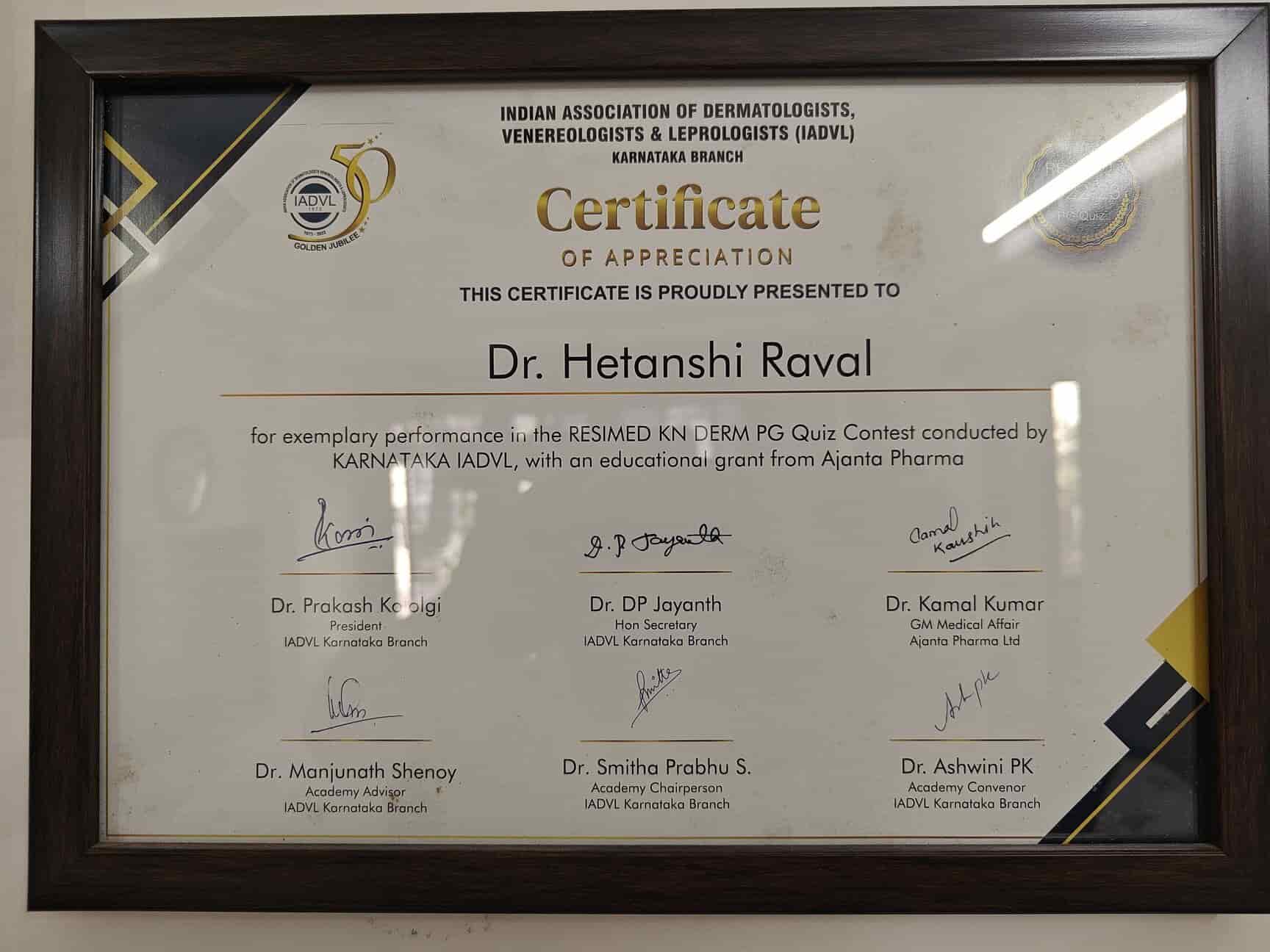 Dr. Hetanshi Raval in Kandivali West,Mumbai Best Skin Care Clinics in
