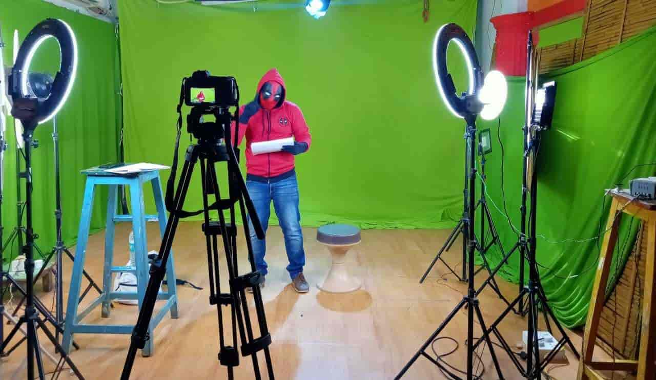 Arvind Sinha's Lookks The Photo Studio in Andheri West,Mumbai Best