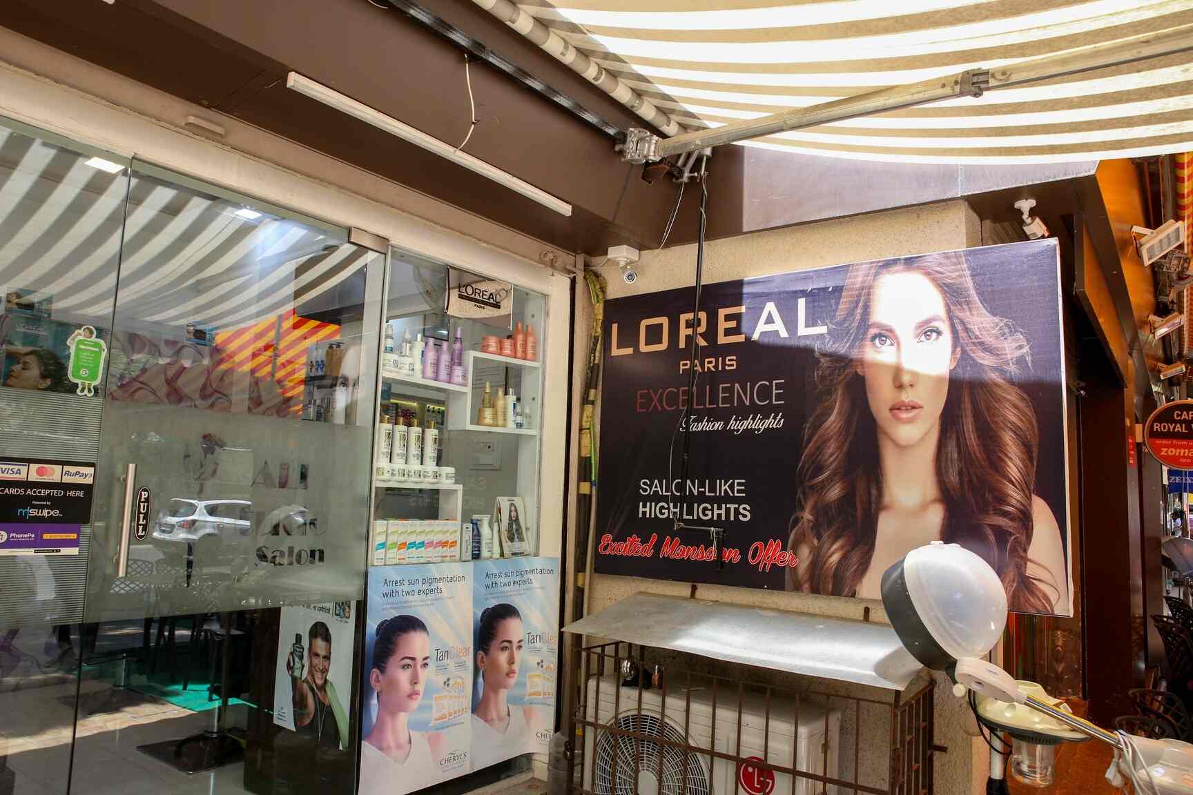 Attitude Unisex Salon in Kandivali West,Mumbai Best Beauty Parlours