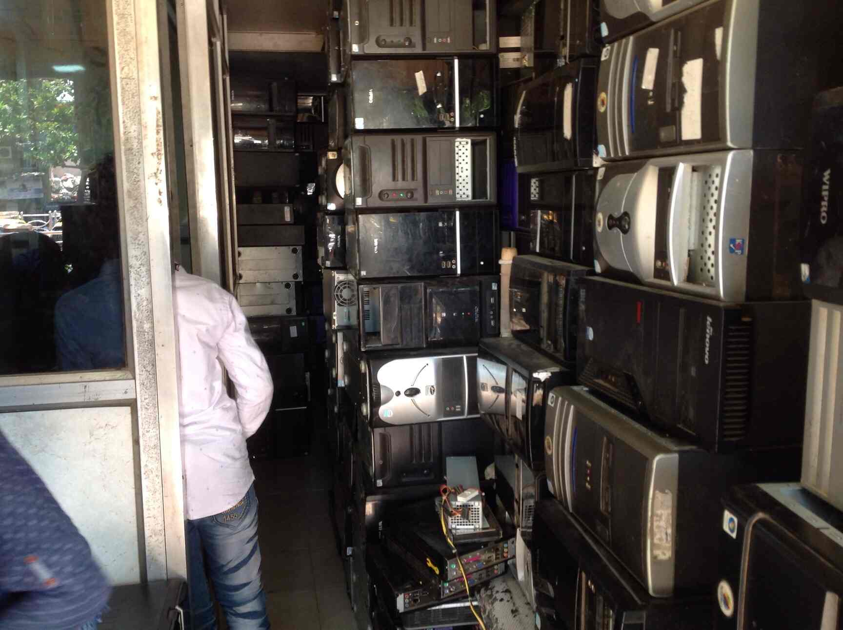 Top Second Hand Computer Table Buyers in Kurla West Best Used