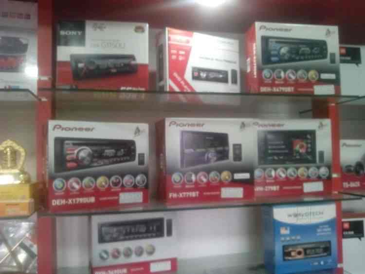 Sr Capital in Borivali West, Mumbai near me Justdial