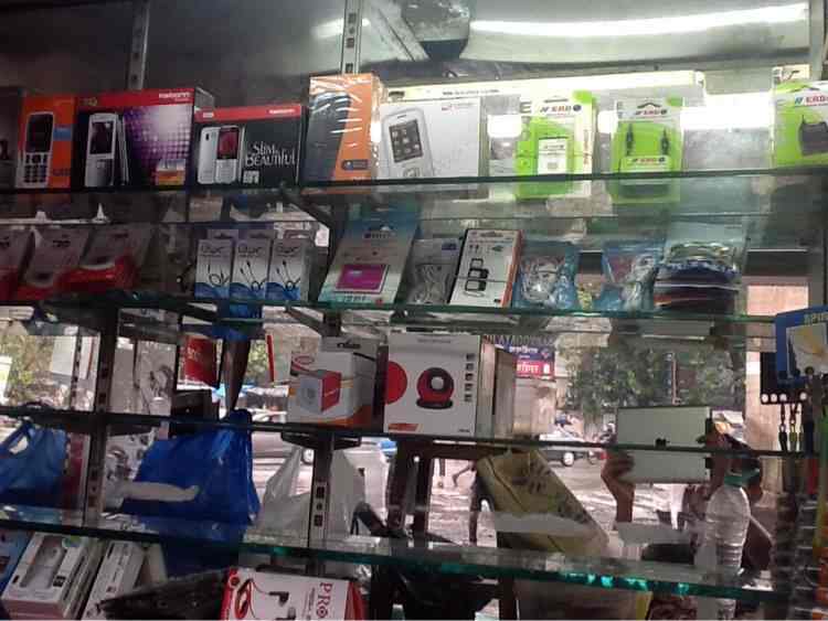 Shraddha Mobile in Ghatkopar West,Mumbai Best SamsungMobile Phone