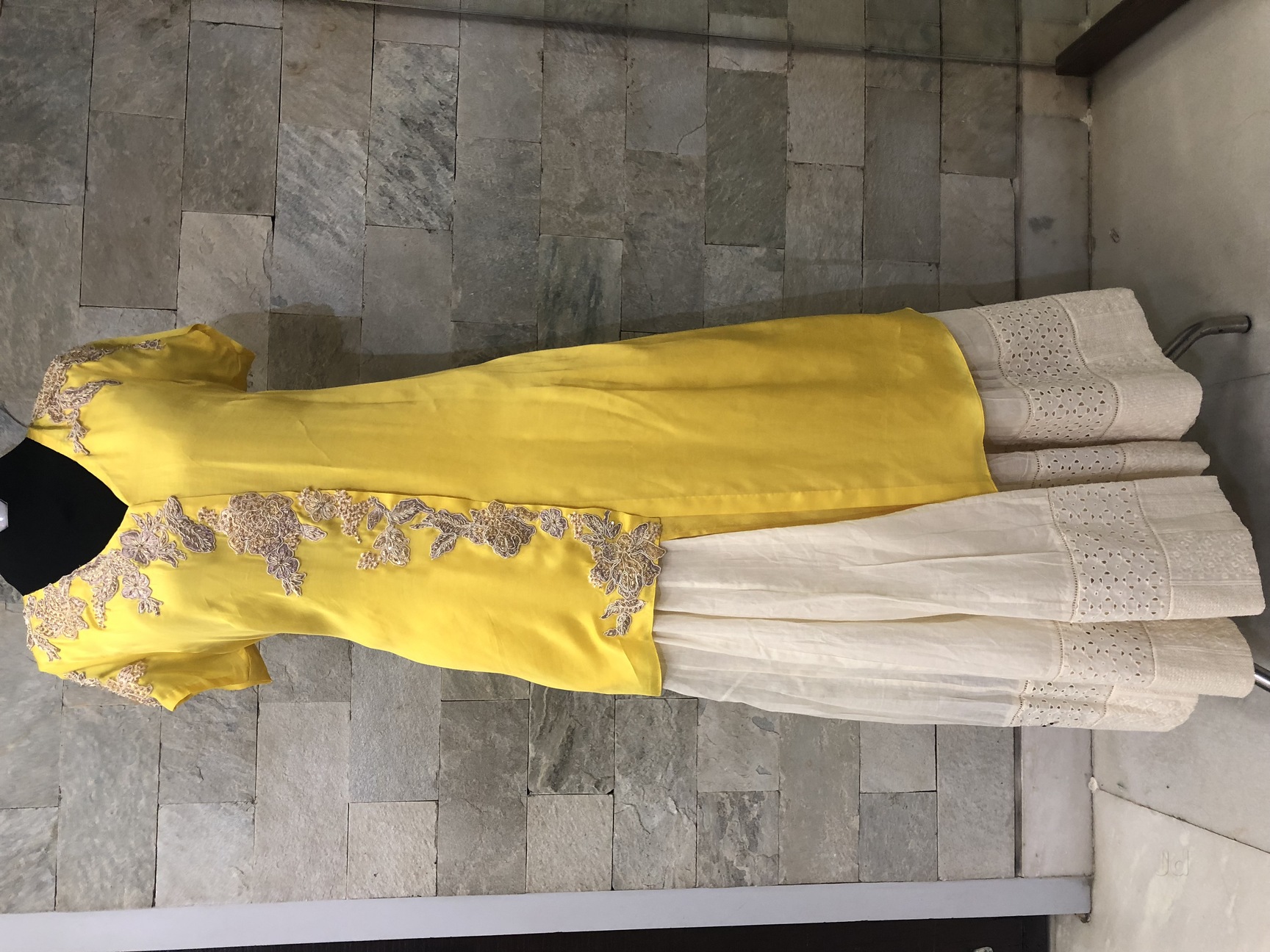 Enrobe By Varshaa in Khar West, Mumbai