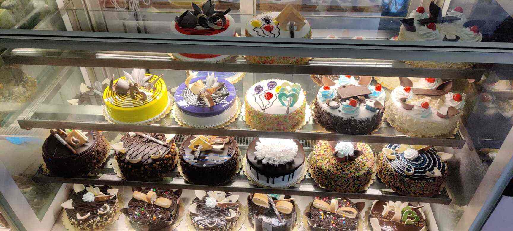 Find list of The Cake World in Sanpada Sector 17 The Cake World