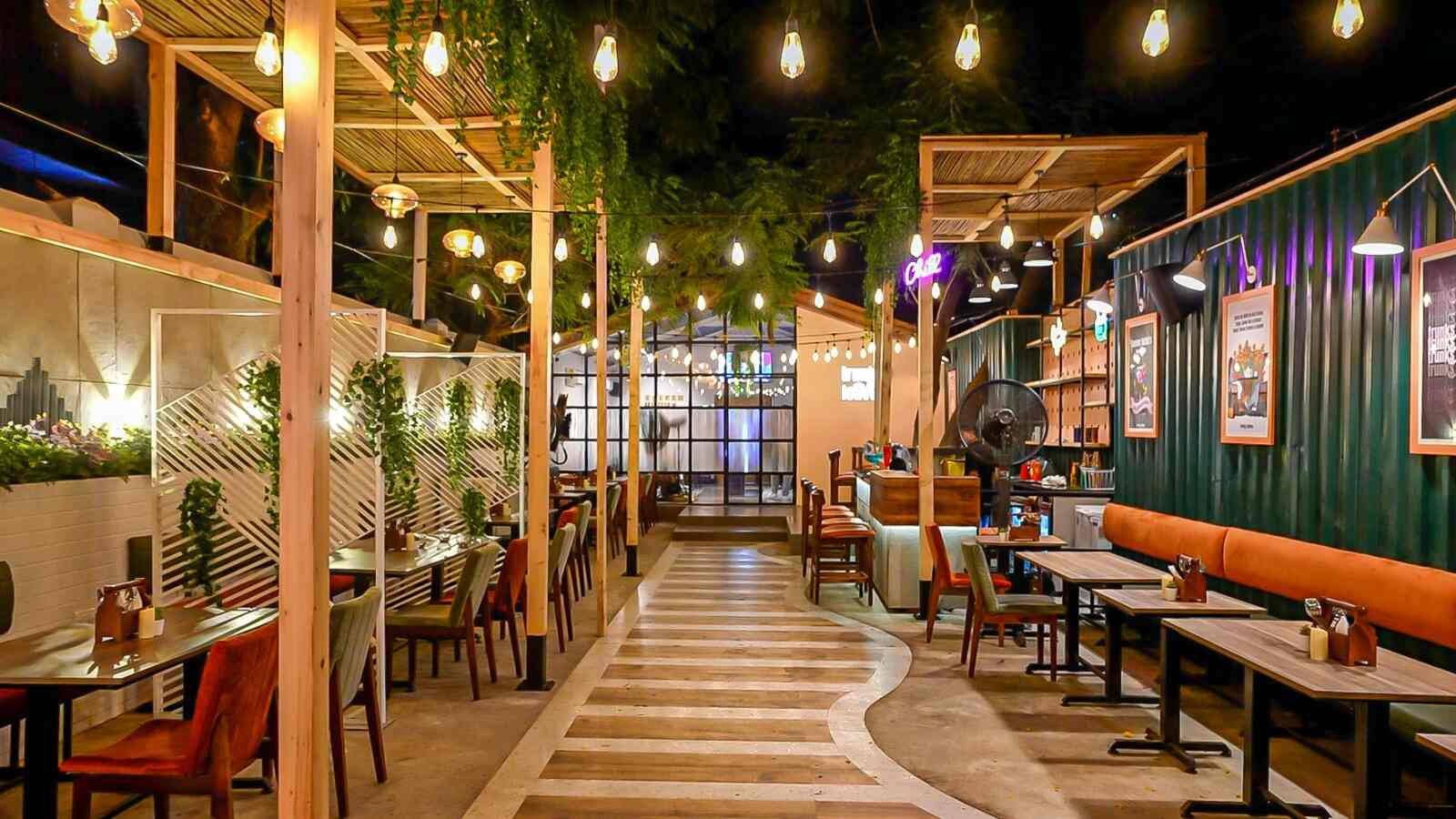 Top Open Air Restaurants near Vaishali Shopping CentreMalad West