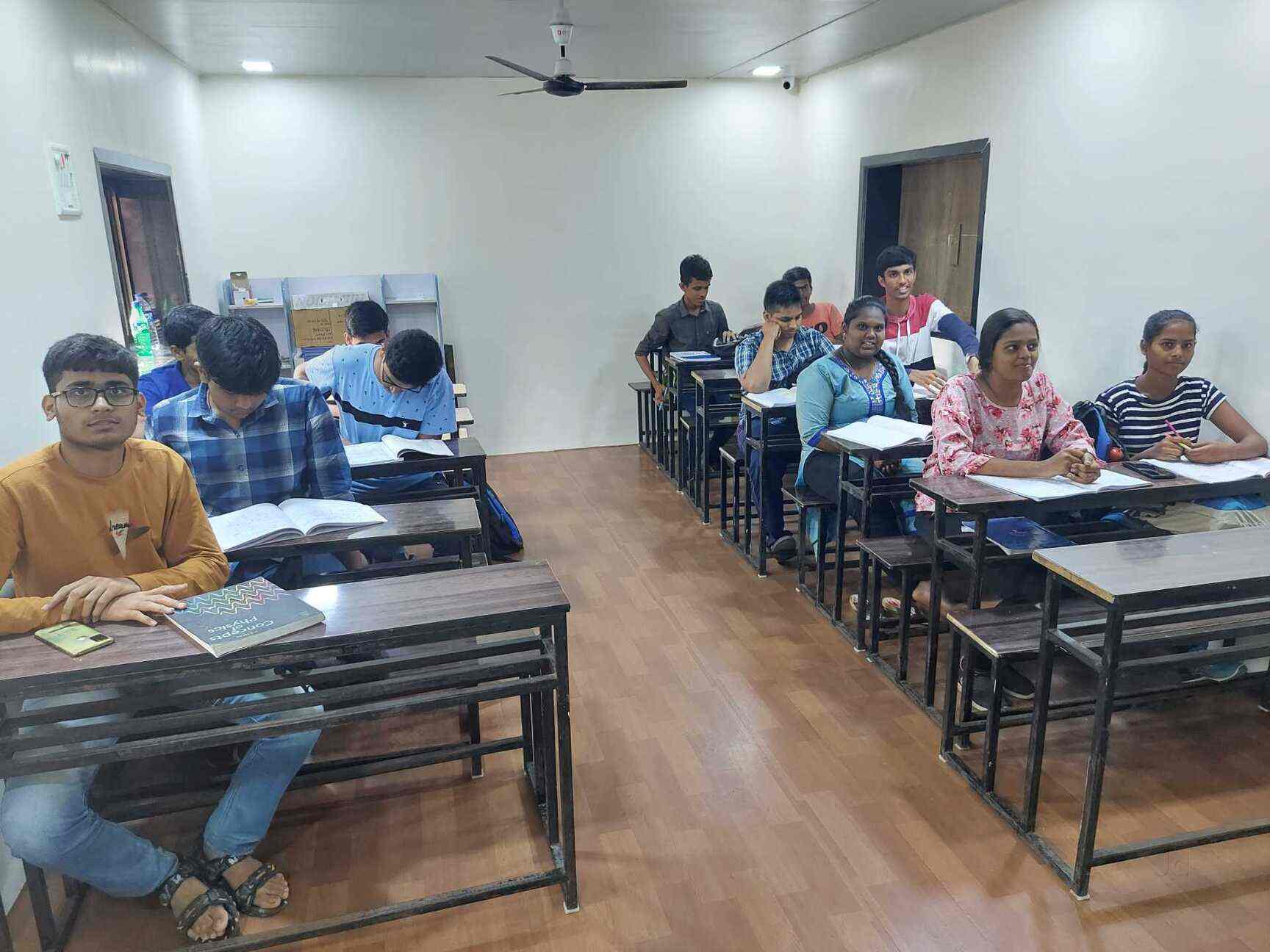 Top Tutorials For Baf near Jankidevi Public SchoolAndheri West Best