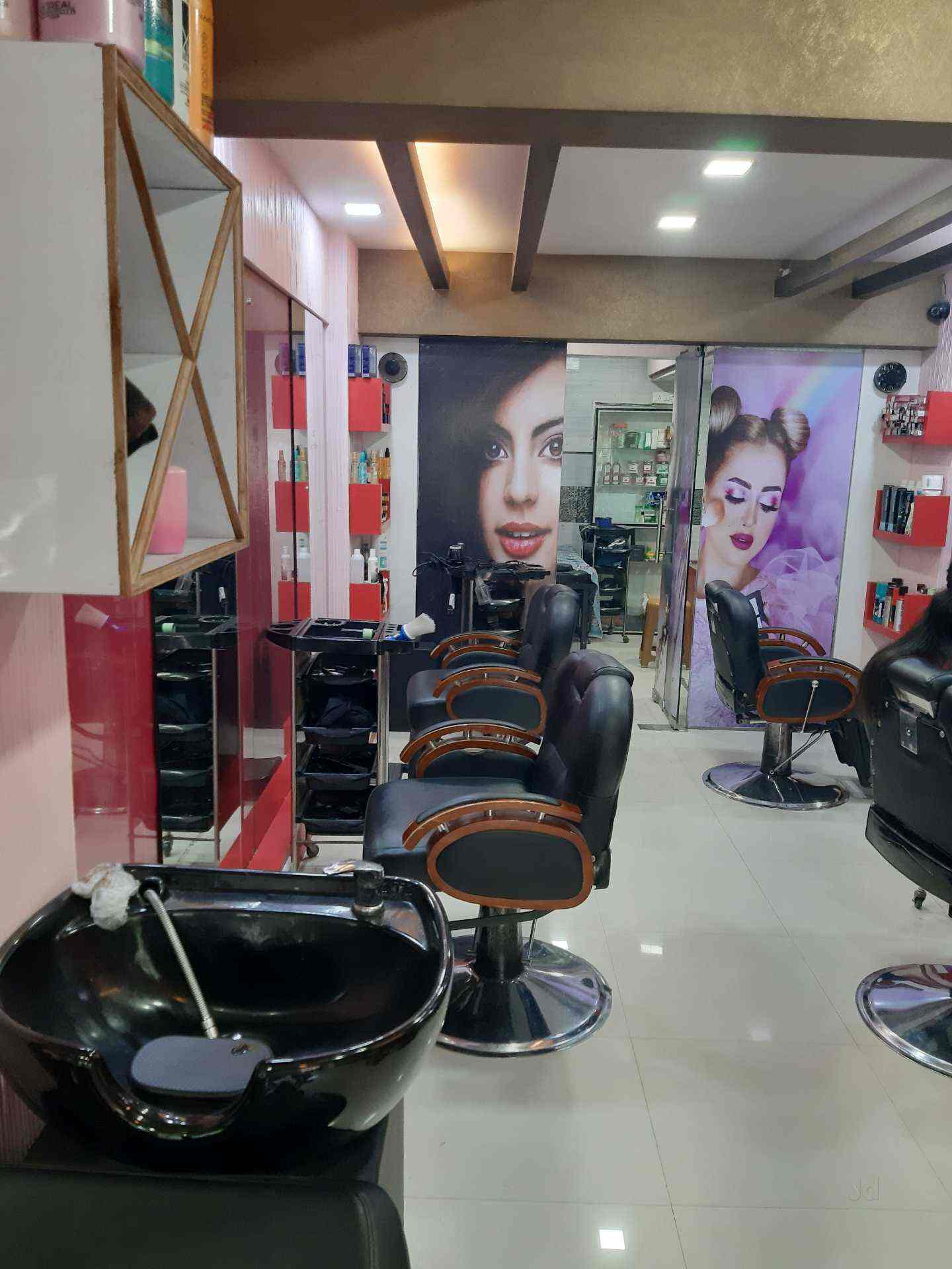 Top Salons in DawoolwadiAndheri East, Mumbai Best Beauty Salon near