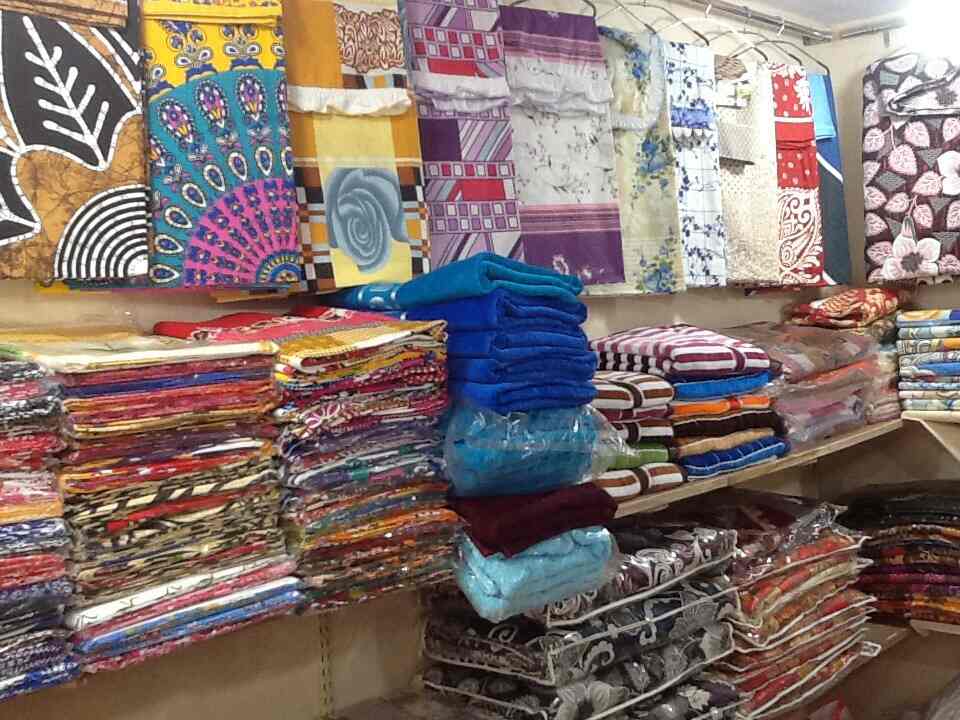Exclusive Handloom FABRICS In Wholesale Prices At Vellanki, 60 OFF