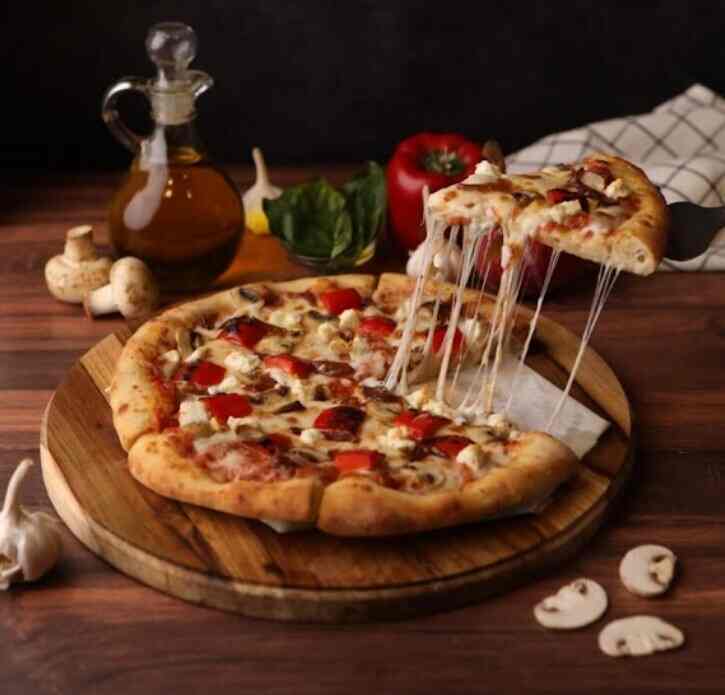 Kings Of Pizza in Jogeshwari West,Mumbai Order Food Online Best