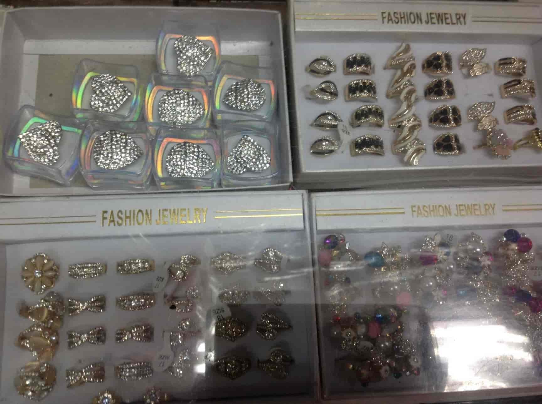 Vinayak Novelty in Sakinaka,Mumbai Best Gift Shops in Mumbai Justdial