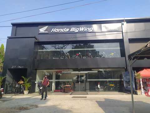 bigwing showroom near me