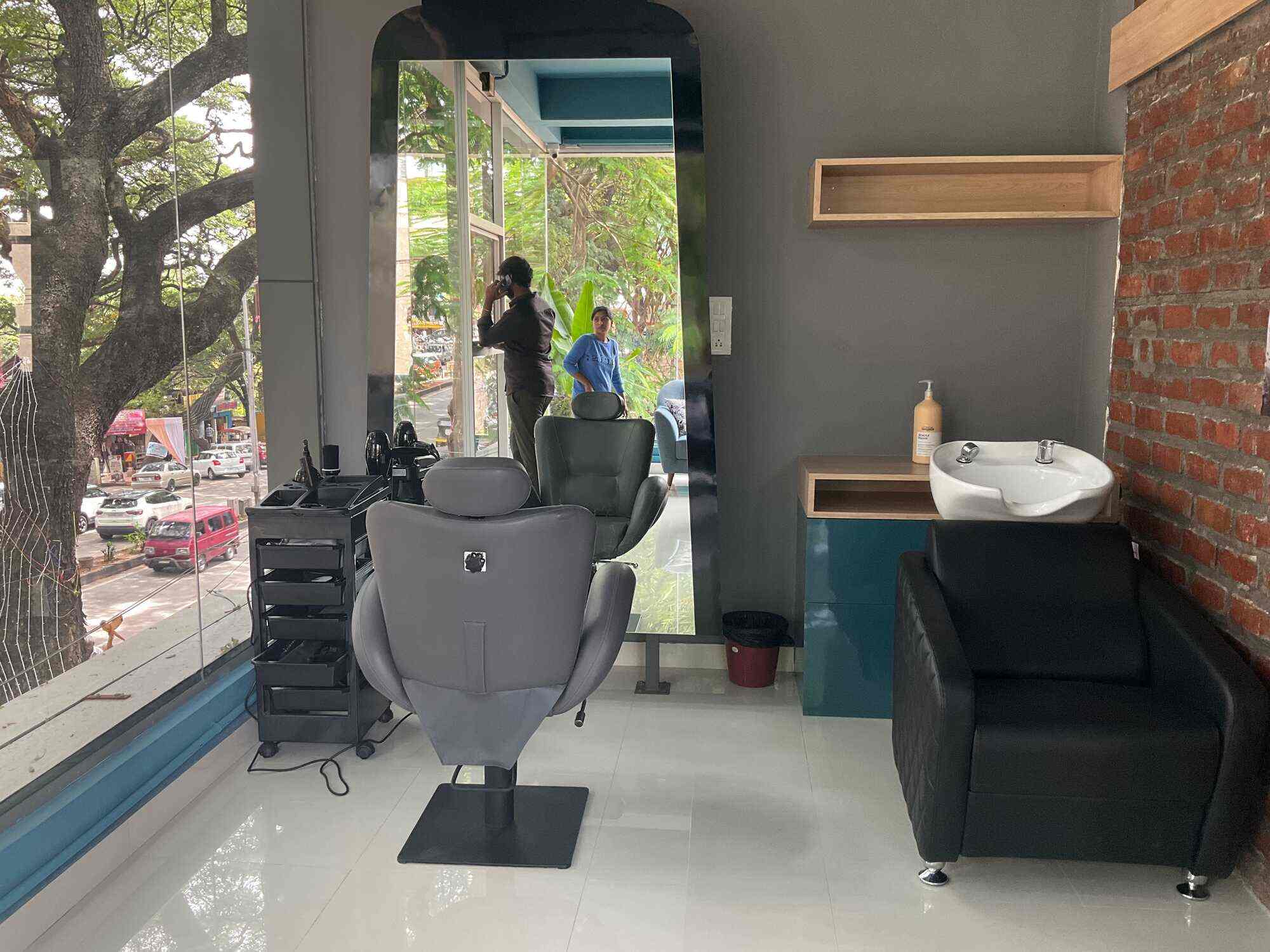 OFFLINE The Unisex Salon in Ramaswamy Circle,Mysore Best Beauty