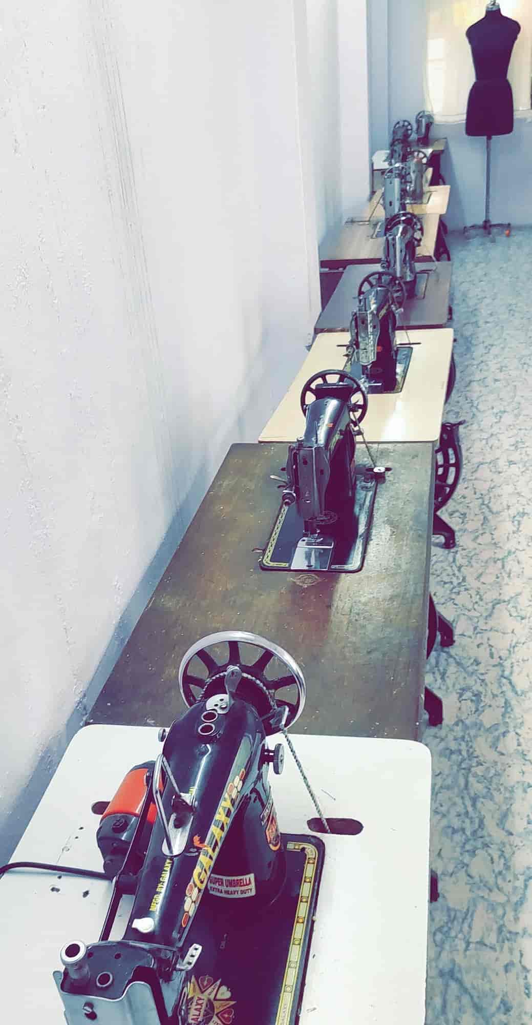 Jayshree Stitching Class N Boutique in Bagadganj,Nagpur Best Tailoring Classes in Nagpur