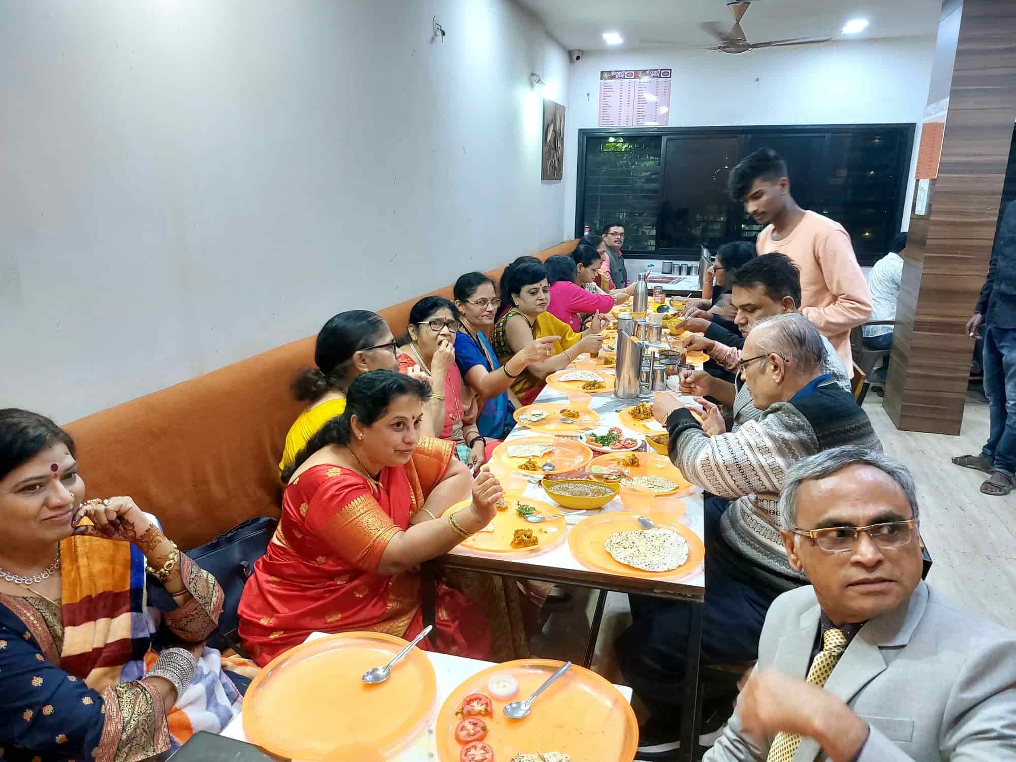 Variety Foods in Surendra Nagar,Nagpur Order Food Online Best Fast