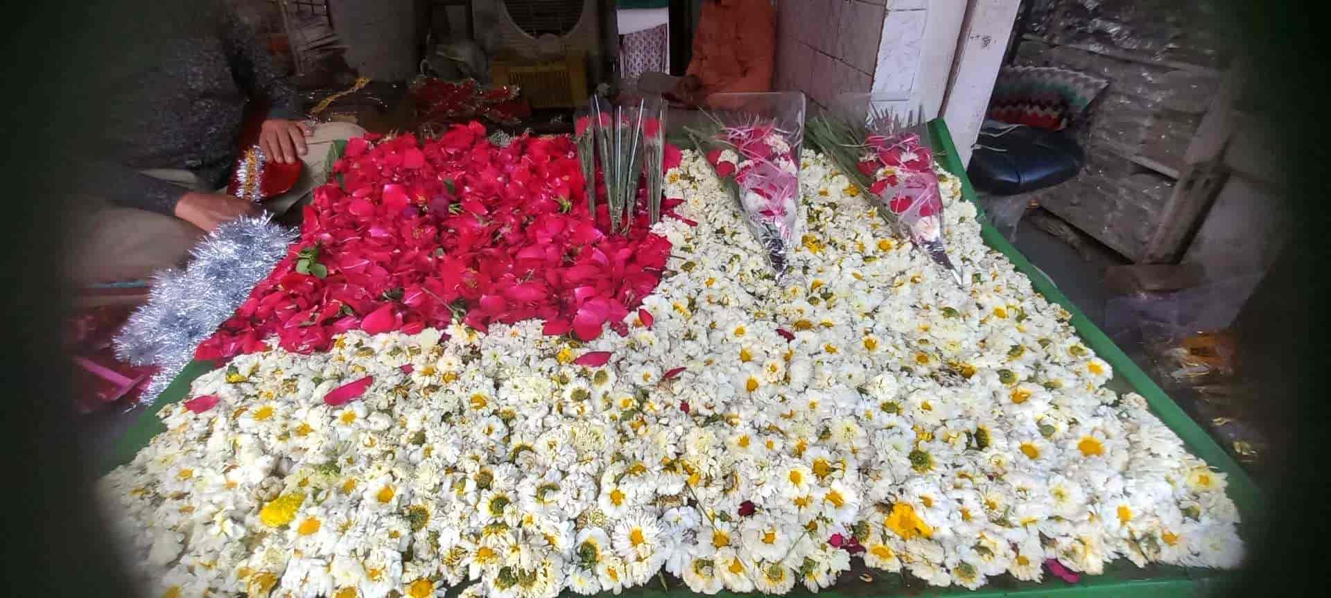 Taj Flower Mart in Ganjakhet,Nagpur Best Flower Decorators in Nagpur