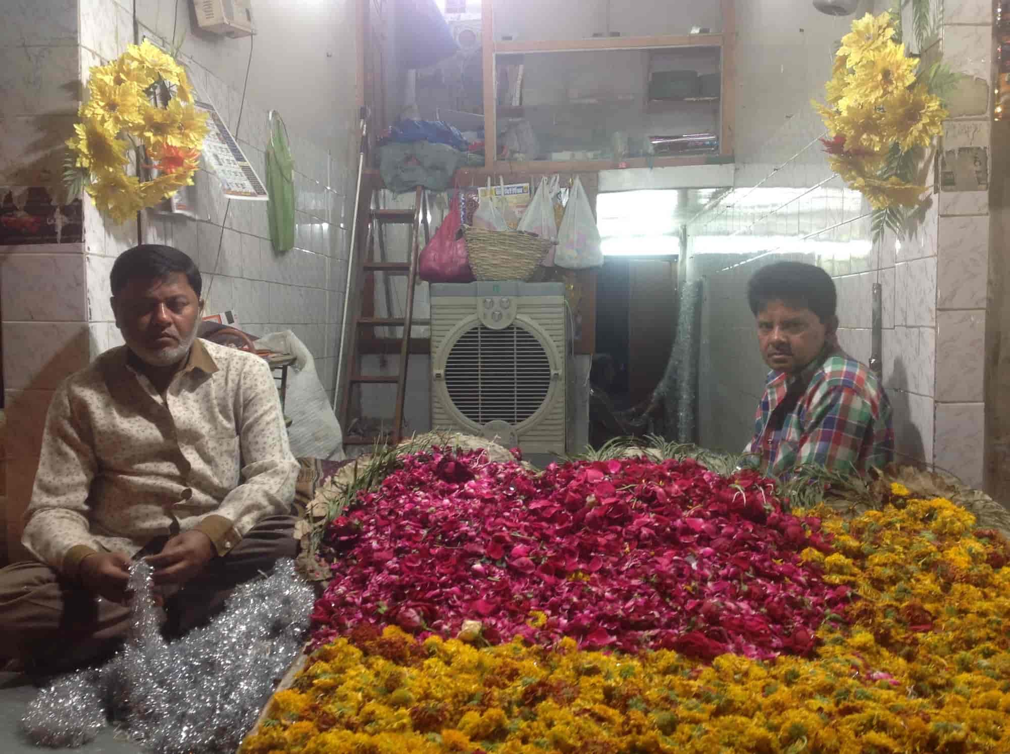 Taj Flower Mart in Ganjakhet,Nagpur Best Flower Decorators in Nagpur