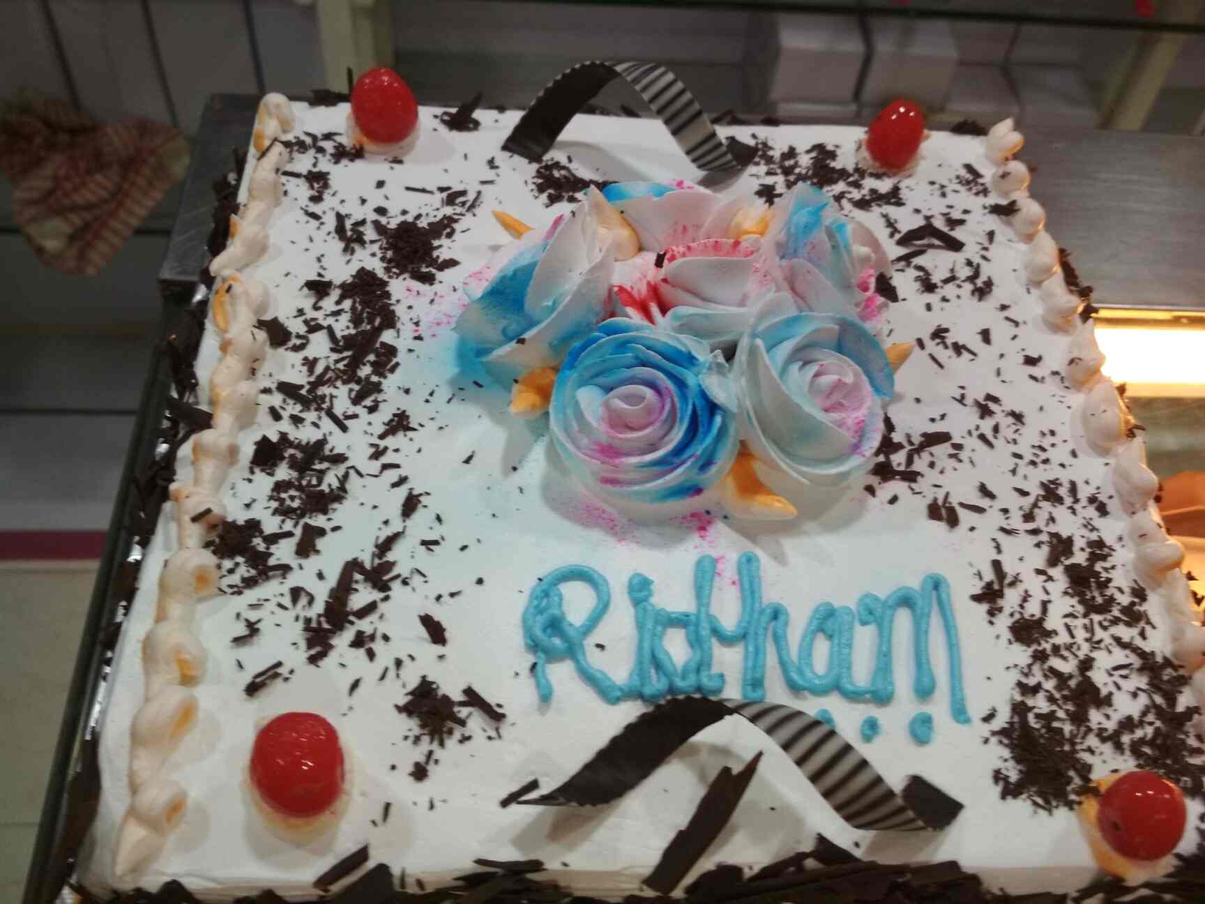 Aggregate 58+ cakes and candies kharghar awesomeenglish.edu.vn