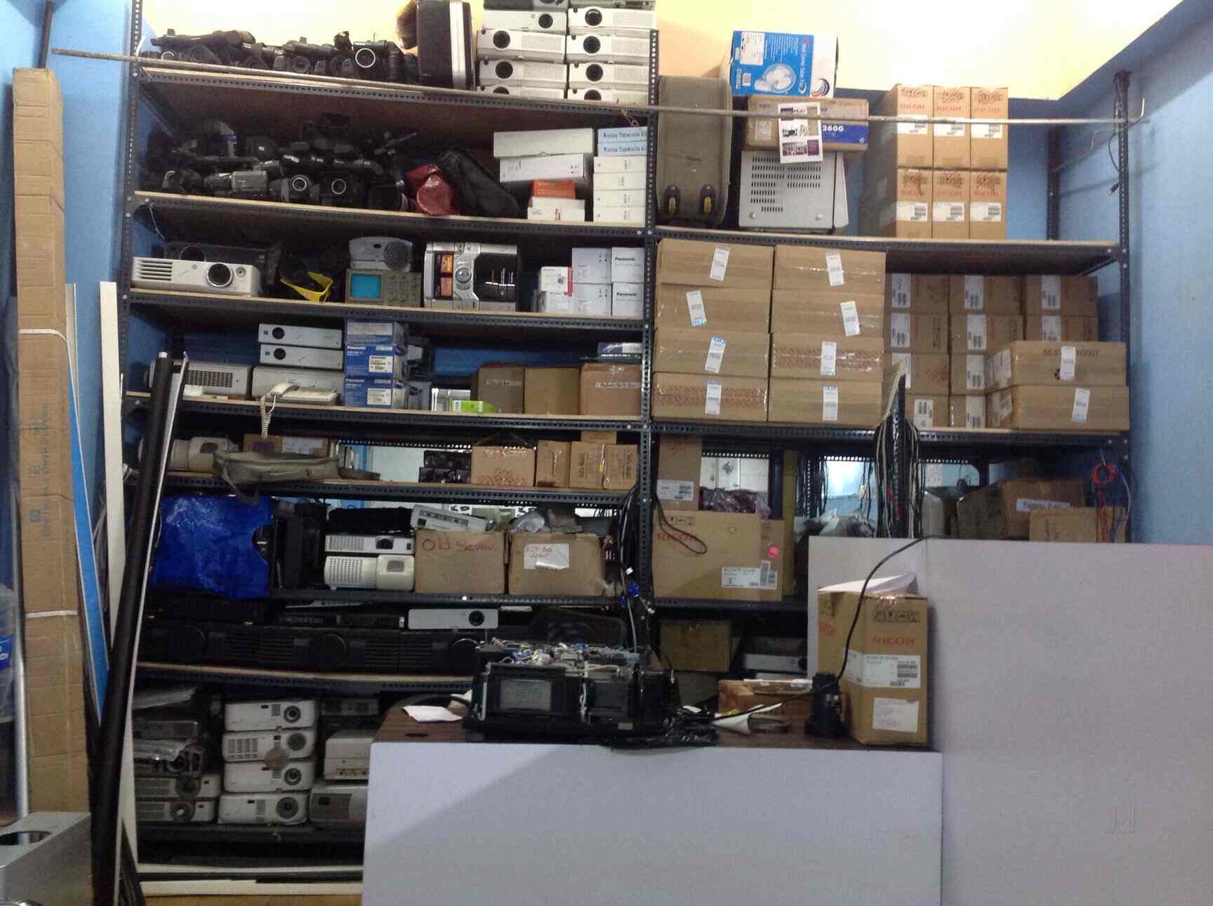 Advanced Techno Systems in Vashi,Mumbai Best LCD Projector Dealers in