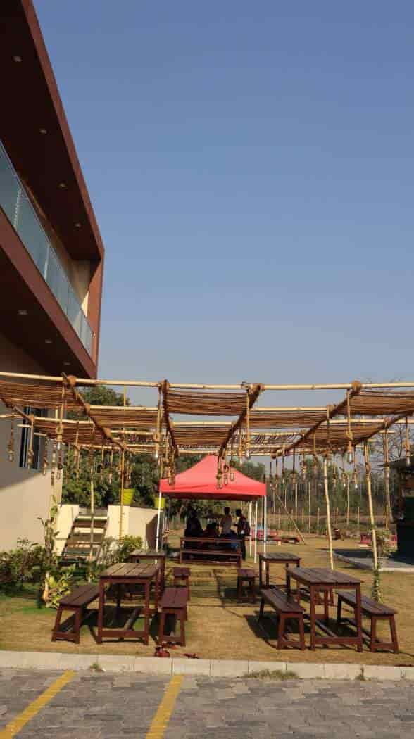 Pi Pizza Farm in Italva,Navsari Best Pizza Outlets in Navsari Justdial