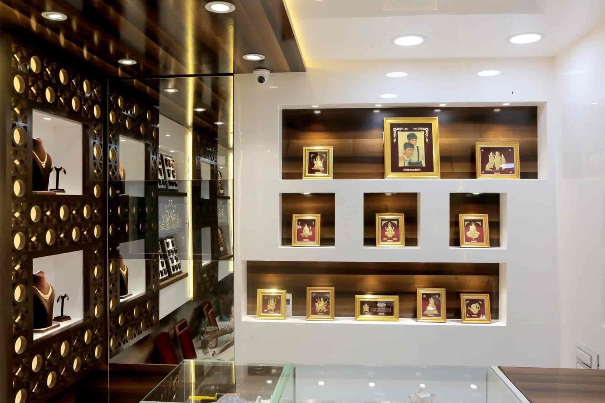 Nearby gold showroom hotsell