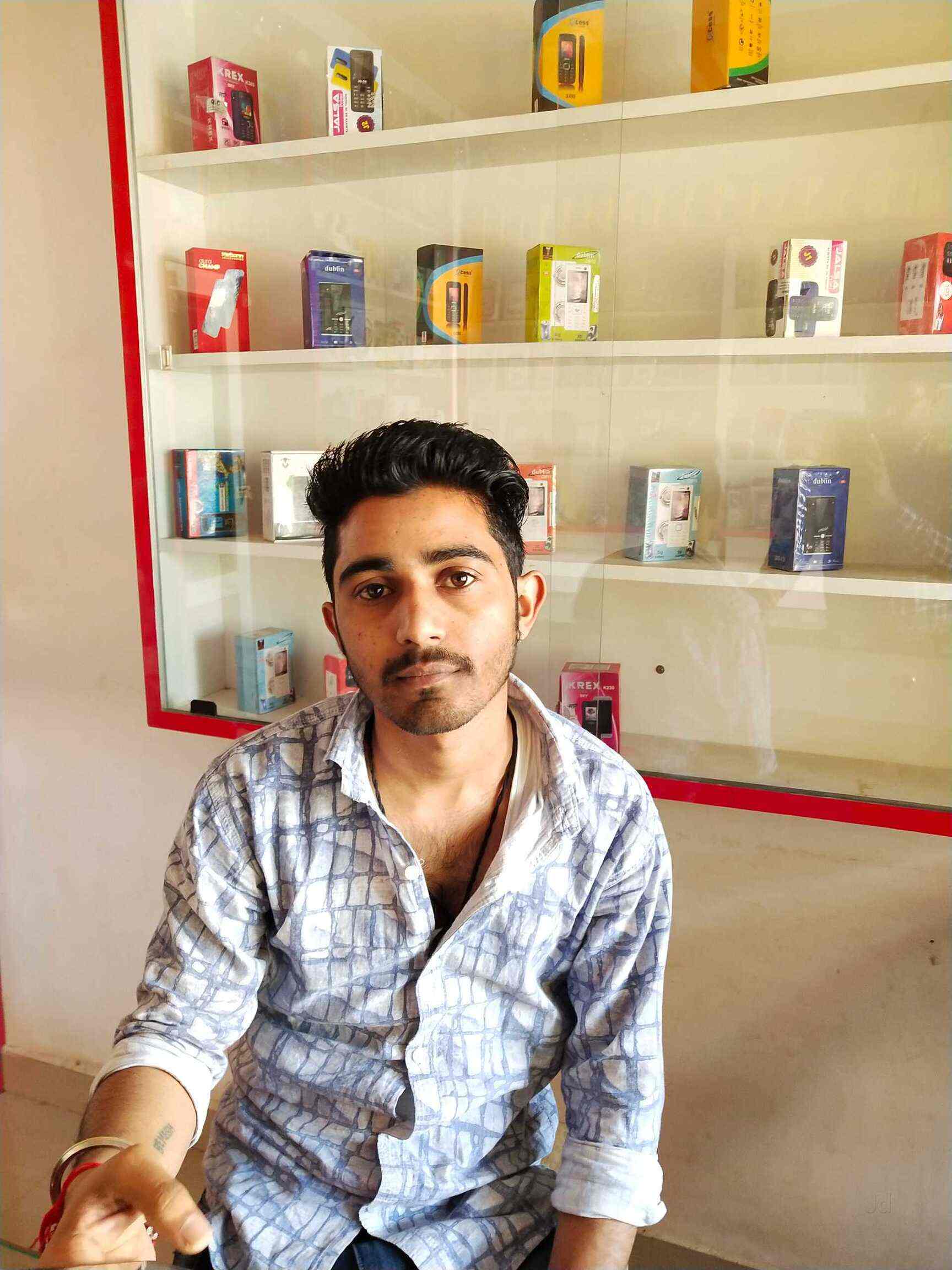 Mahadev Mobile Shop (Closed Down) in Nellore Bazar,Nellore Best in