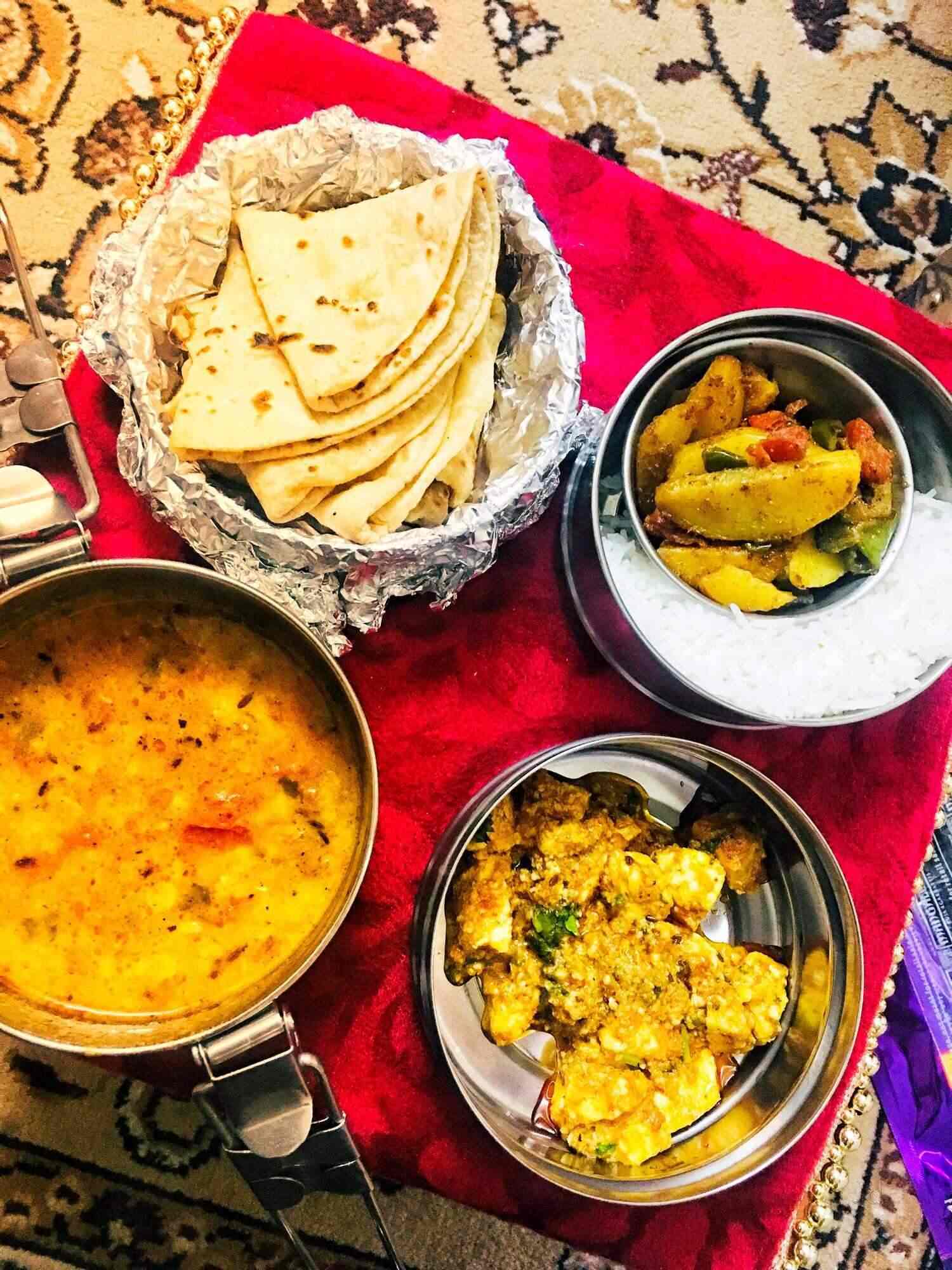 yamini-tiffin-service-in-noida-sector-28-delhi-best-tiffin-services