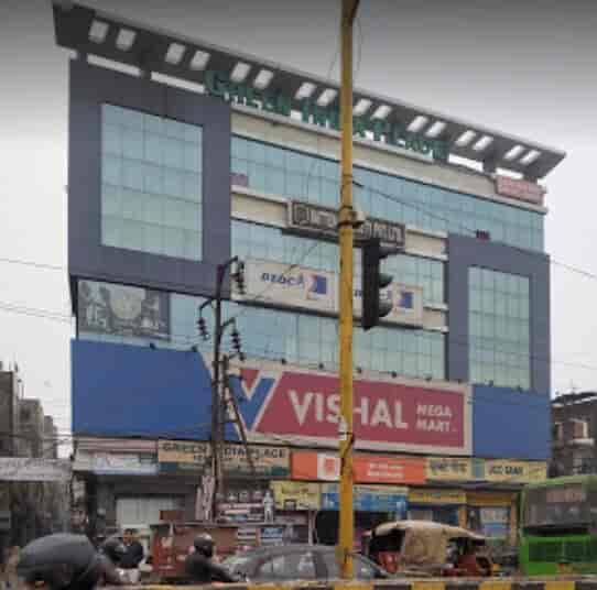 Find list of Vishal Mega Mart in Noida Sector 63 Block E, Delhi near me