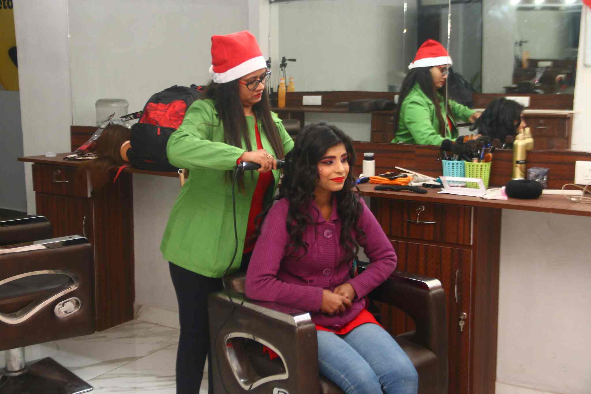 Meribindiya Makeup Academy Photos Noida Sector 27 Noida