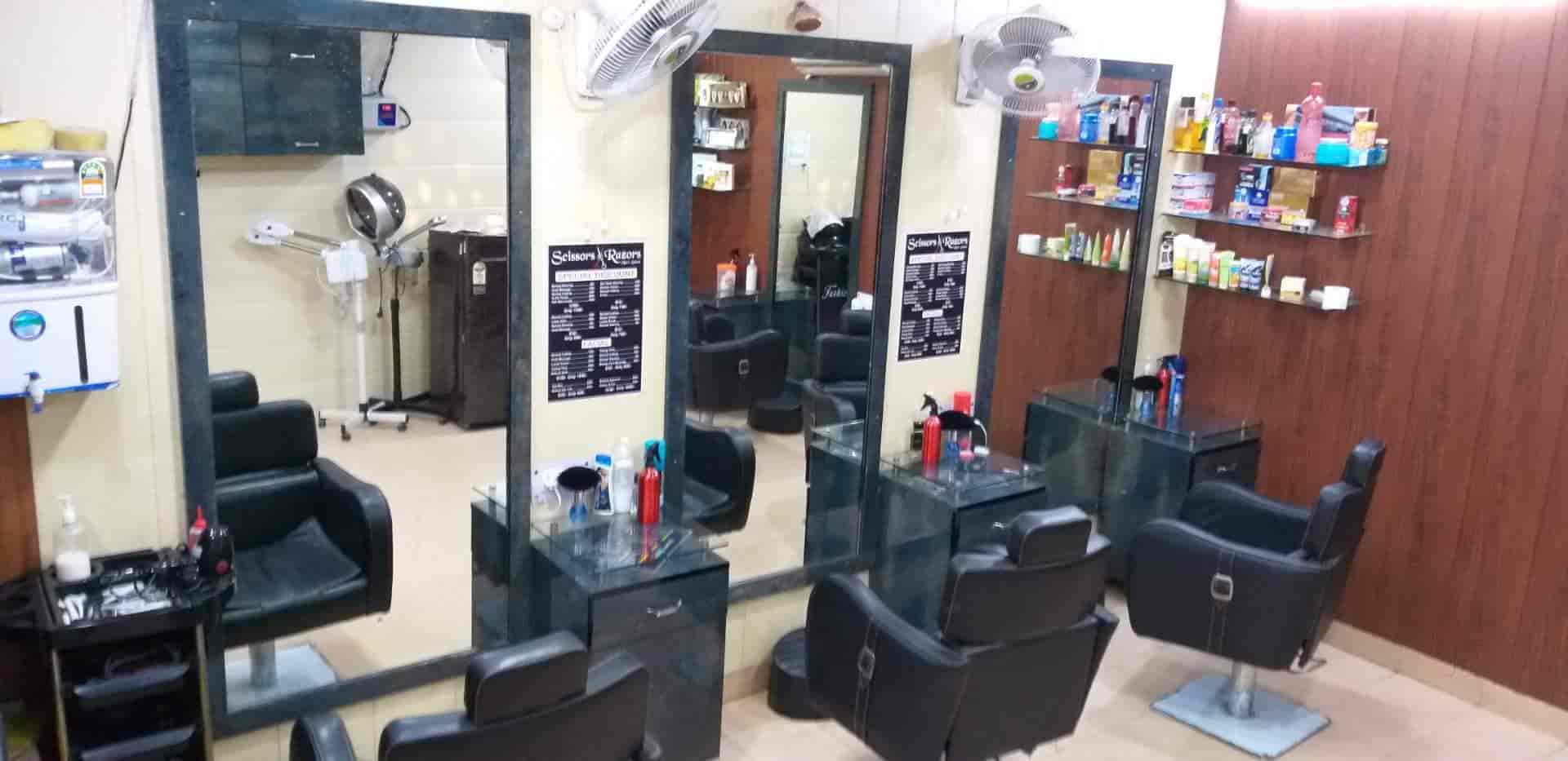 Scissors and Razors in Noida Sector 104,Delhi Best Salons in Delhi