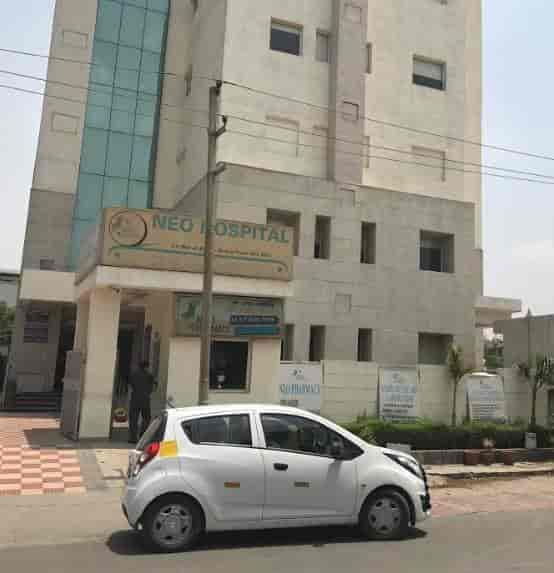 Dr. Dimmy J Bakshi (Neo Hospital) in Noida Sector 50,Delhi Best