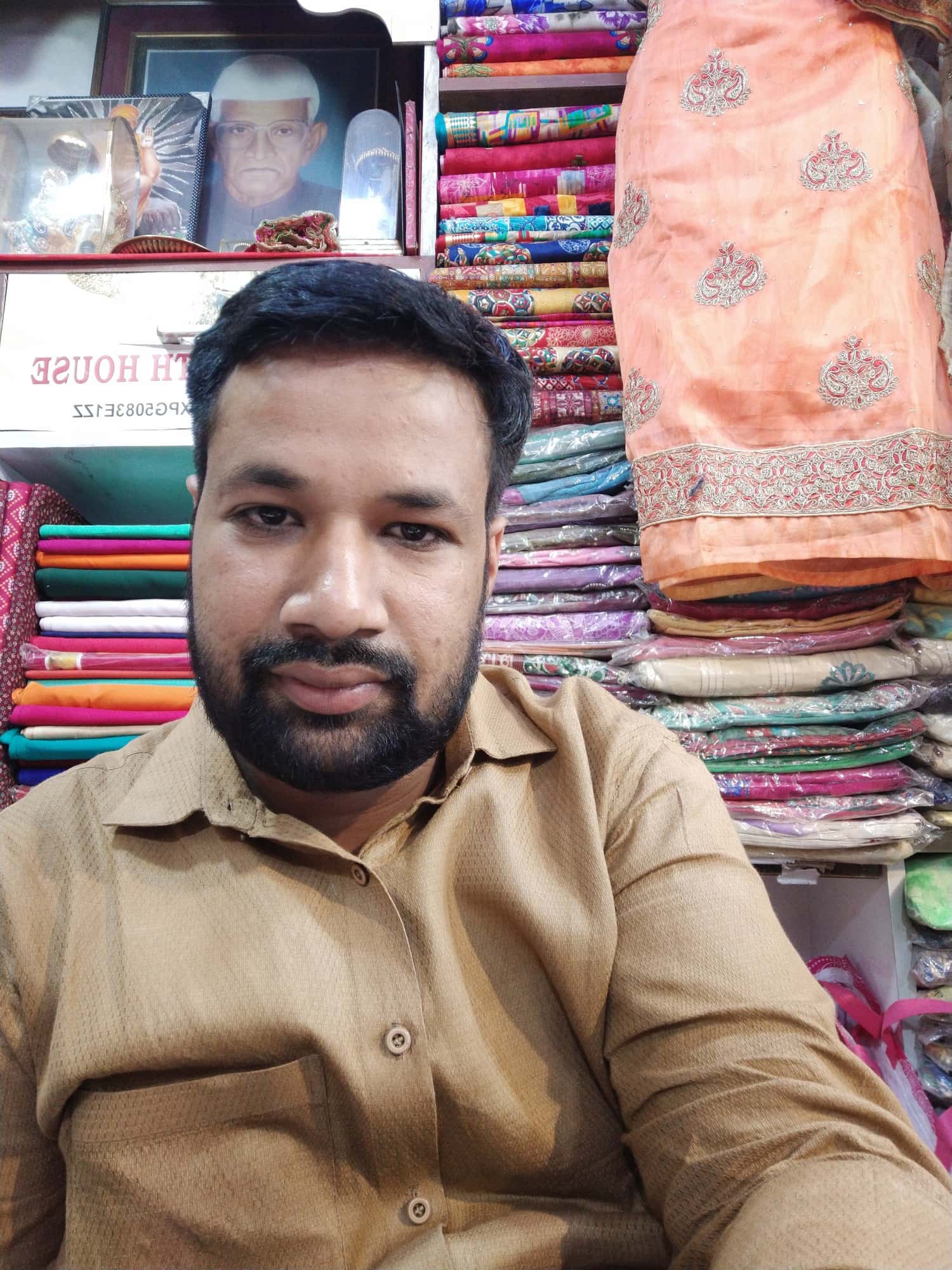 Anuj Cloth House in Noida Sector 5,Delhi Best Wedding Saree Retailers