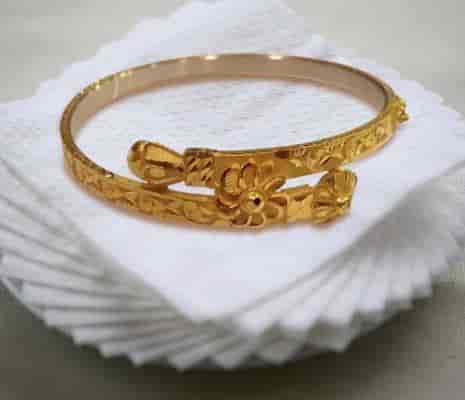 noya design in senco gold