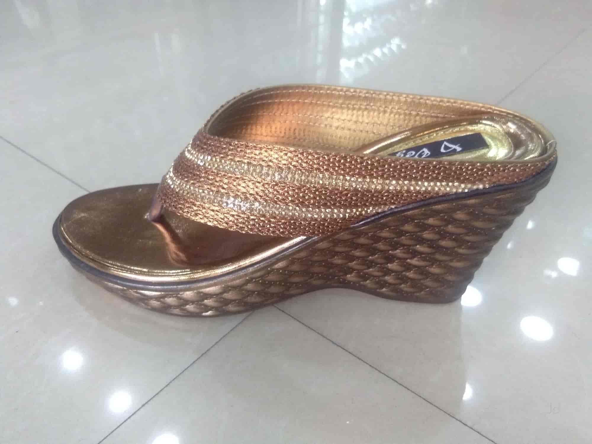 Shoe Garden in Palakkad Ho,Palakkad Best Leather Safety Shoe Dealers