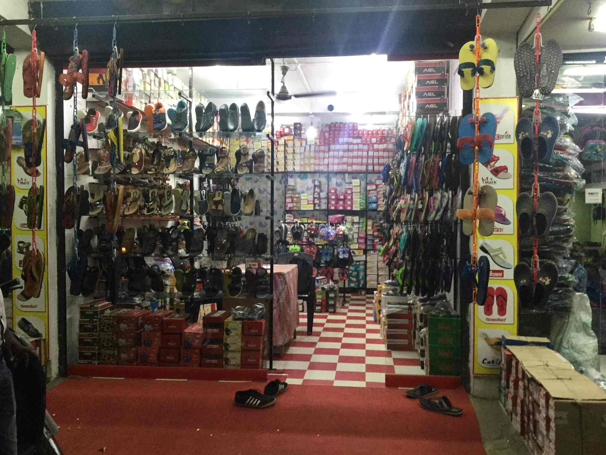 Step Well Footwear in Chandranagar,Palakkad Best ParagonShoe Dealers