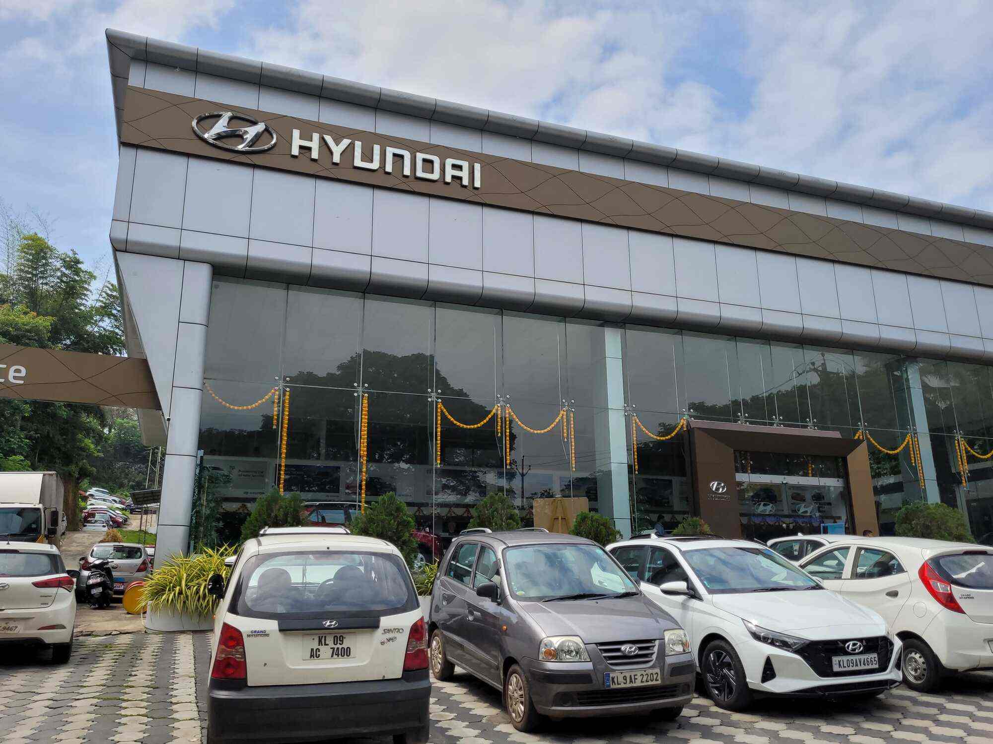 Top Car Accessory Dealers near Olavakkode Railway StationOlavakkot