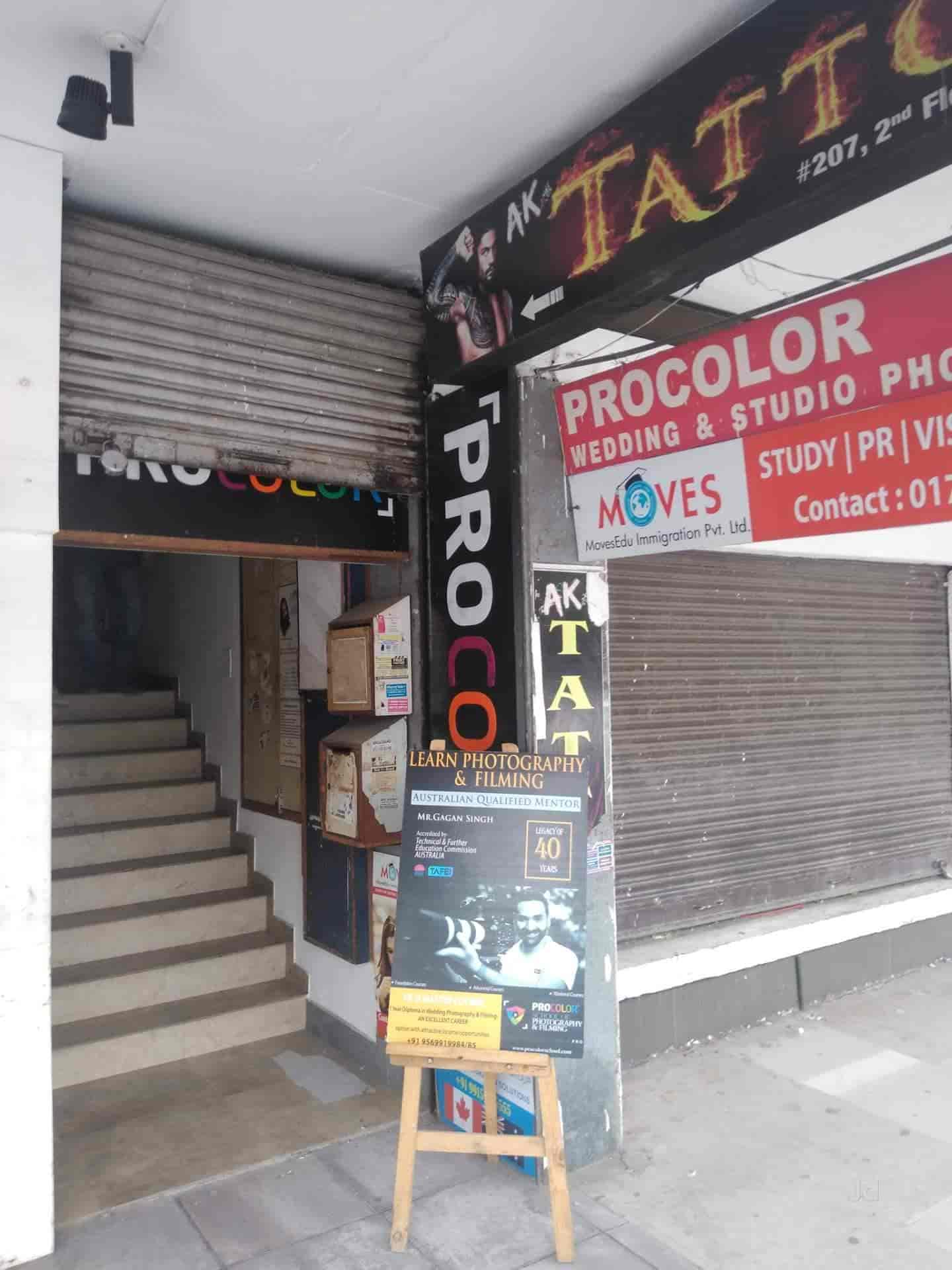 Stands Launch Unisex Salon in Chandigarh Sector 35,Chandigarh Best Makeup Artists in