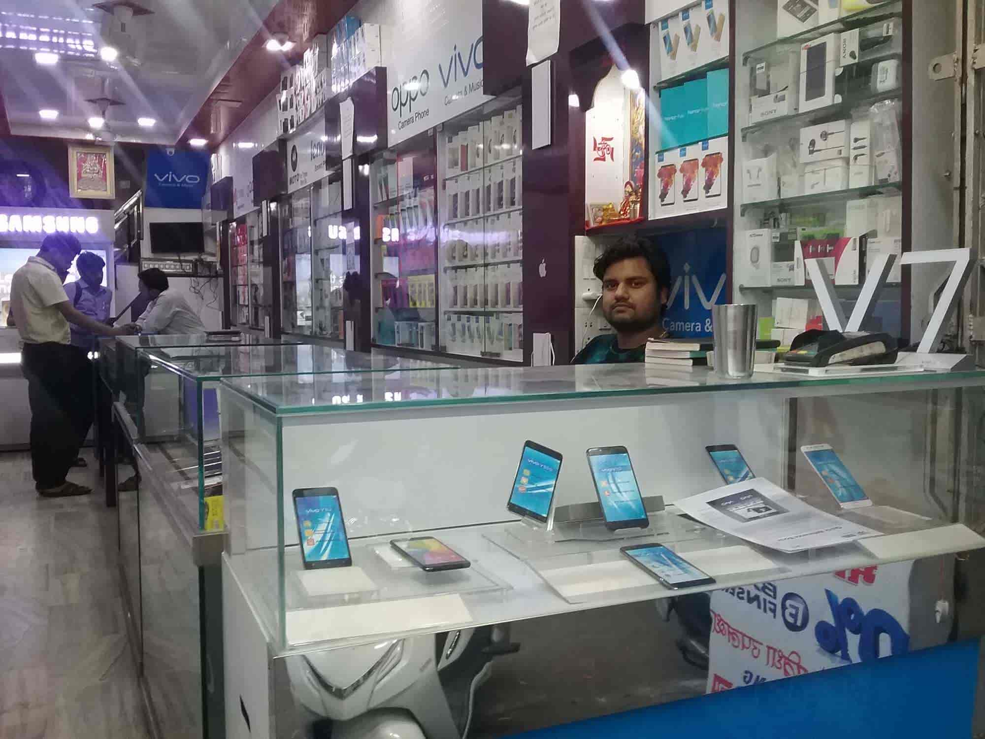 Rakesh Mobile Shop in Station Road,Pilibhit Best Mobile Phone Dealers