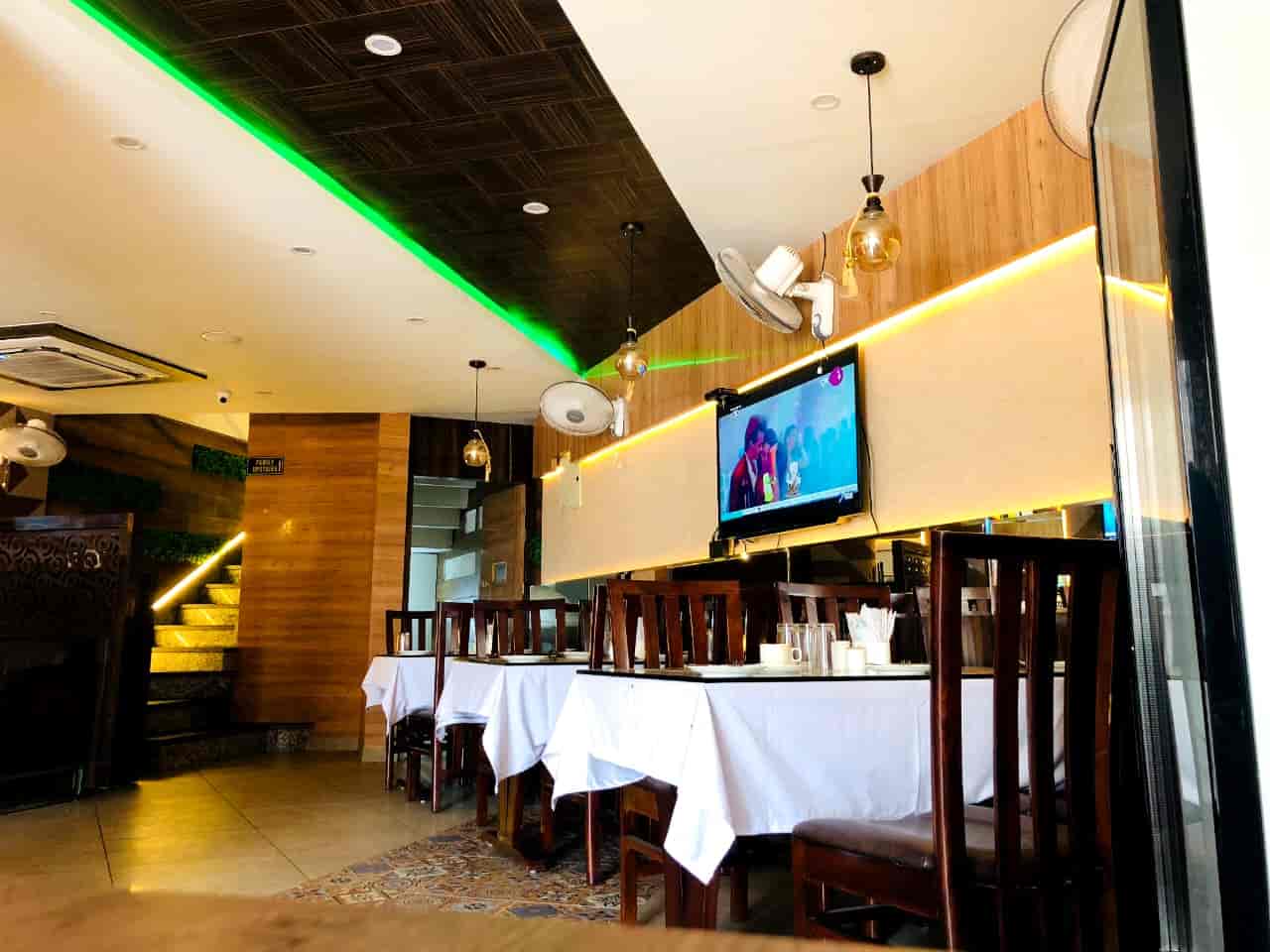 Kashmir Flavours Restaurant — photo 1