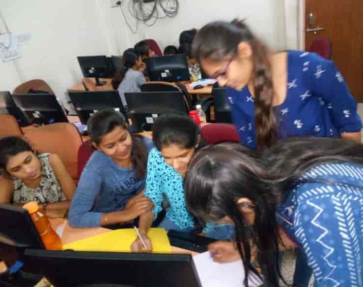 Seed Infotech Ltd in Erandwane,Pune Best C Programming Training