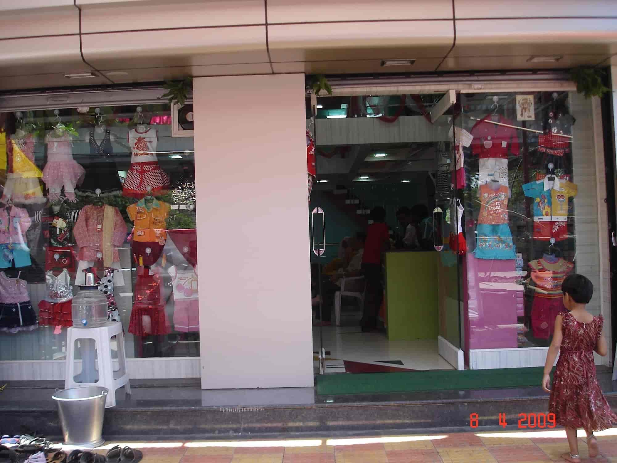 Vijay Dresses in Hadapsar,Pune Best Baby Readymade Garment Retailers